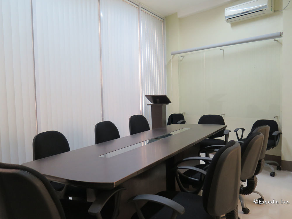 The Center Suites Cebu Dış mekan fotoğraf