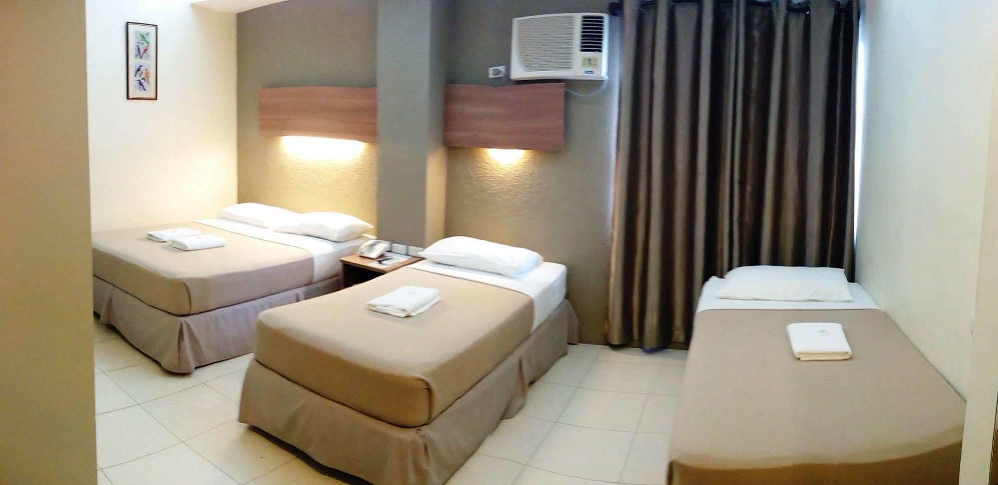 The Center Suites Cebu Dış mekan fotoğraf