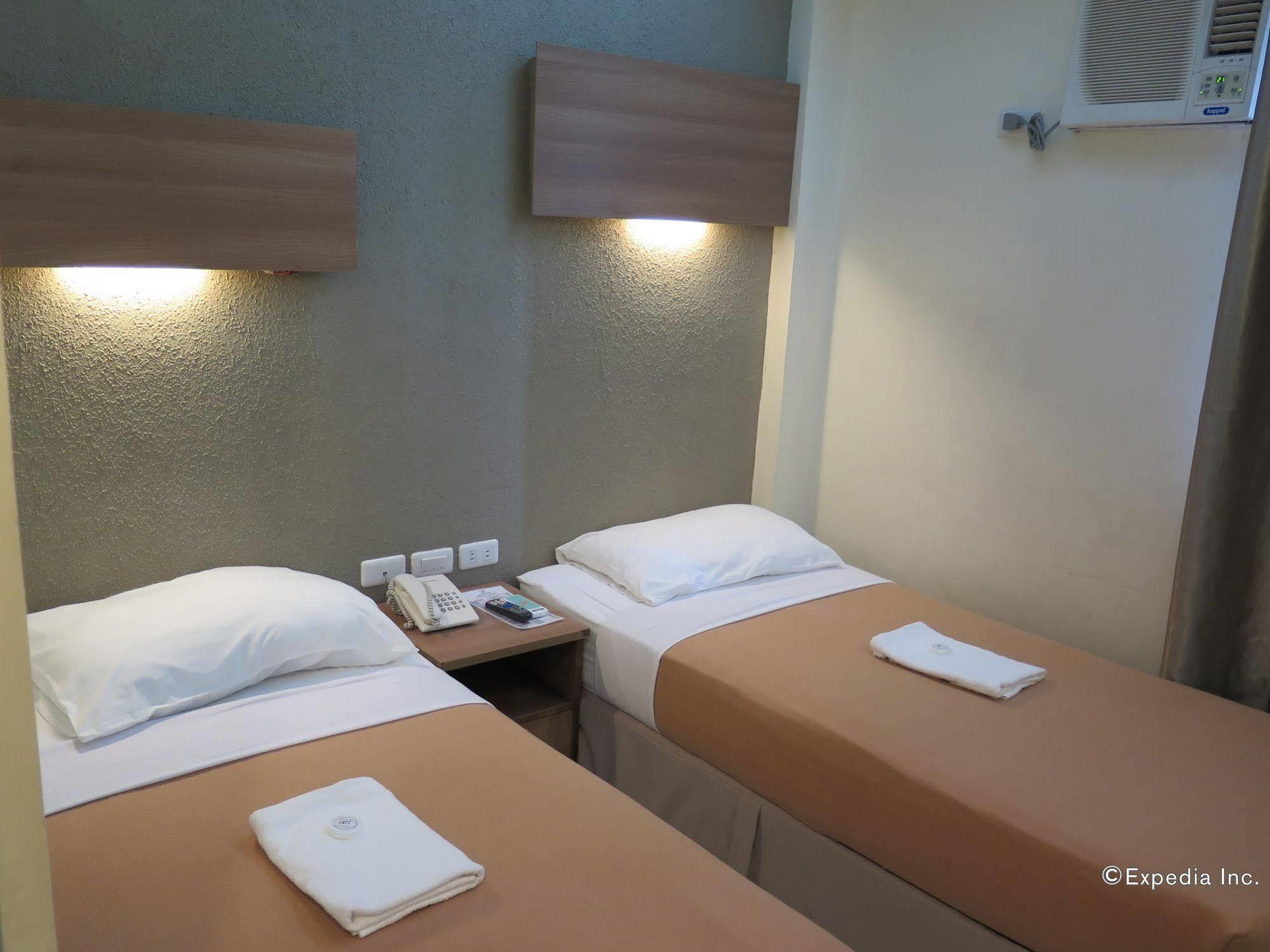 The Center Suites Cebu Dış mekan fotoğraf