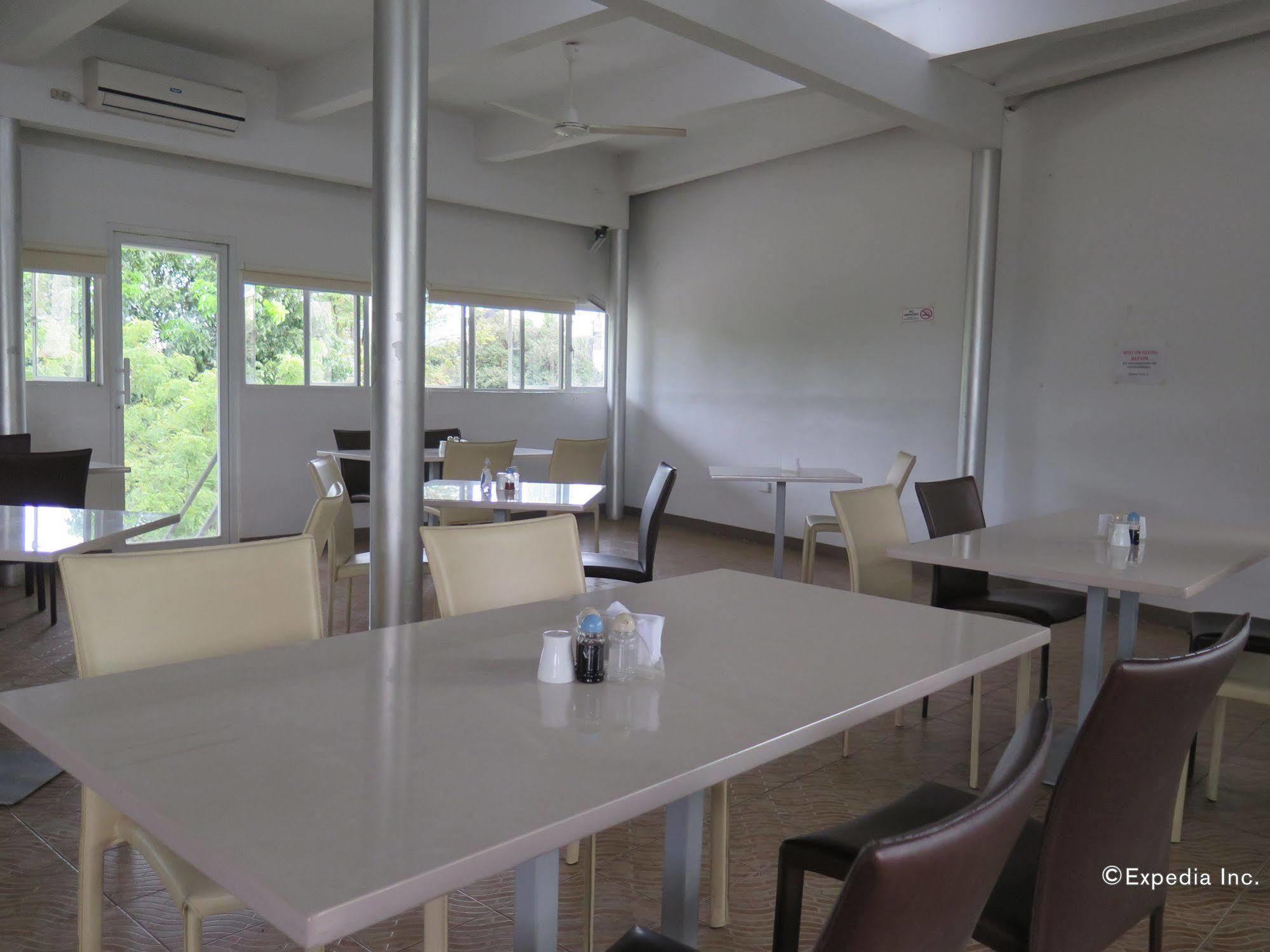 The Center Suites Cebu Dış mekan fotoğraf
