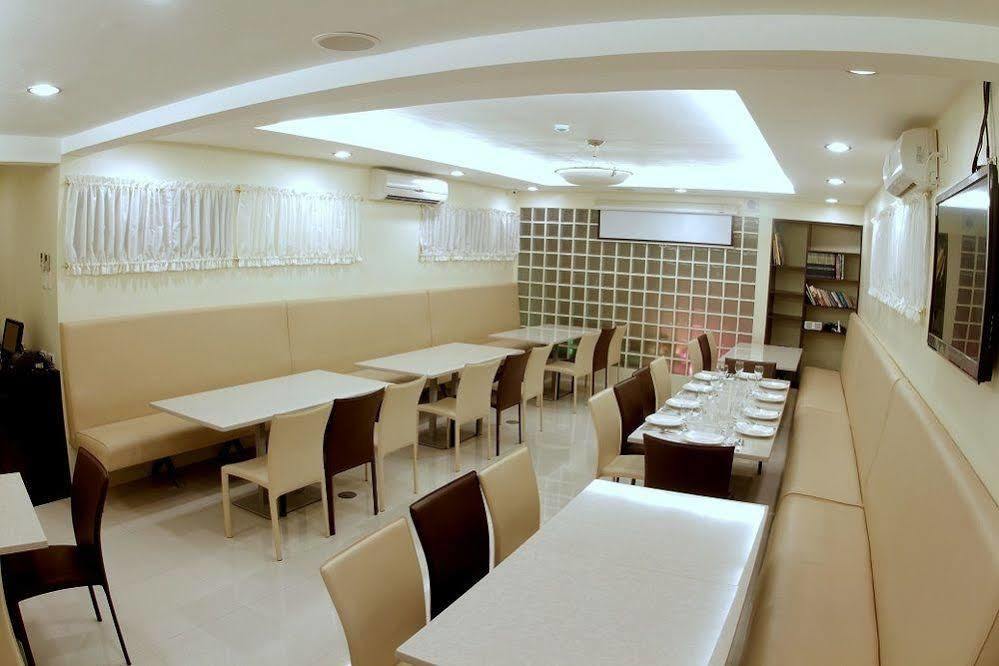 The Center Suites Cebu Dış mekan fotoğraf