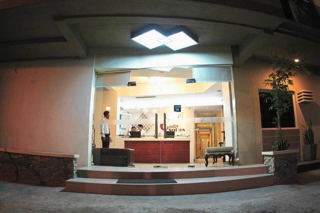 The Center Suites Cebu Dış mekan fotoğraf