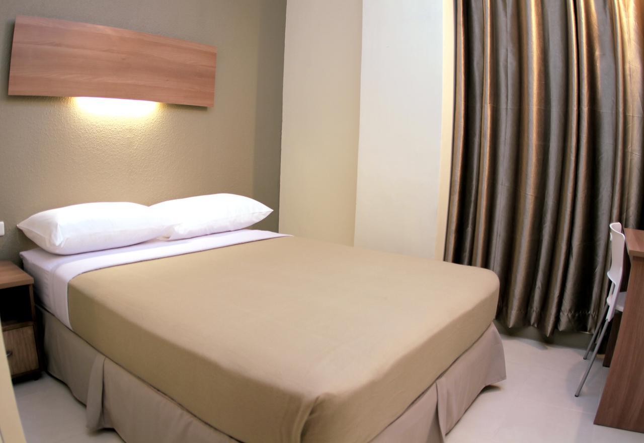 The Center Suites Cebu Dış mekan fotoğraf